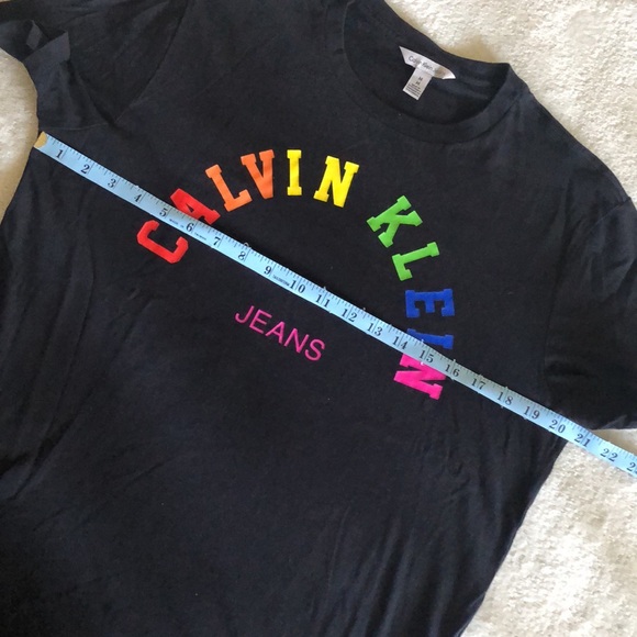 Calvin Klein Pride logo tee - Picture 5 of 8
